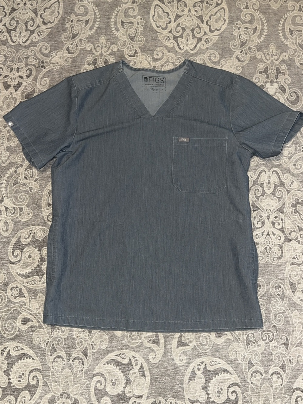 FIGS V-neck Scrub Top in Heather Gray